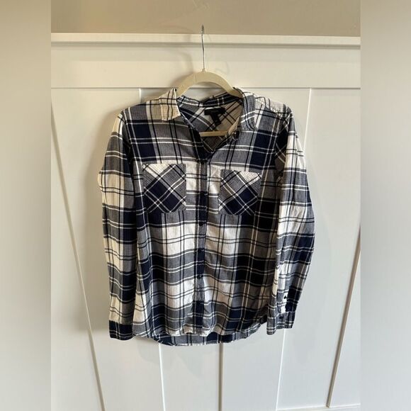 J.Crew Plaid Navy and White Shirt 4 tall - Picture 2 of 9